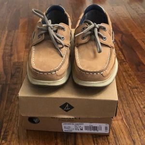 Boys Sperry’s excellent condition